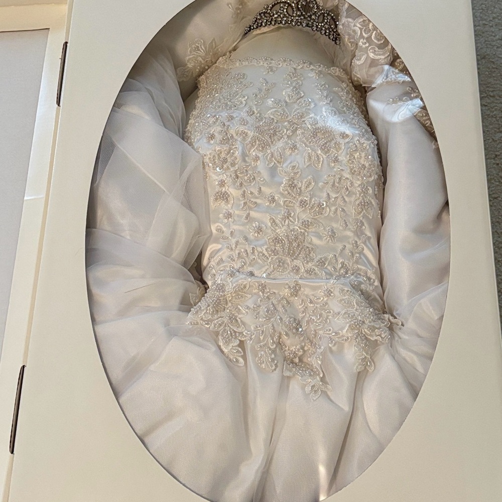 Bridal Keepsafe Box - Picture 8 of 10